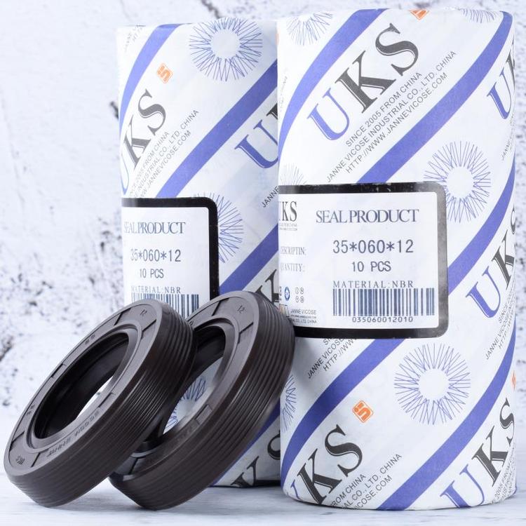 德國UKS進口骨架油封TC30丁晴橡膠密封圈 TC軸承氟橡膠水封定制解析